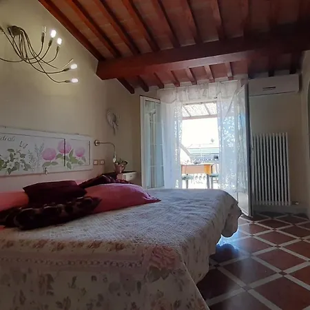 Villino San Martino 350m Dal Mare With Covered Parking * Viareggio