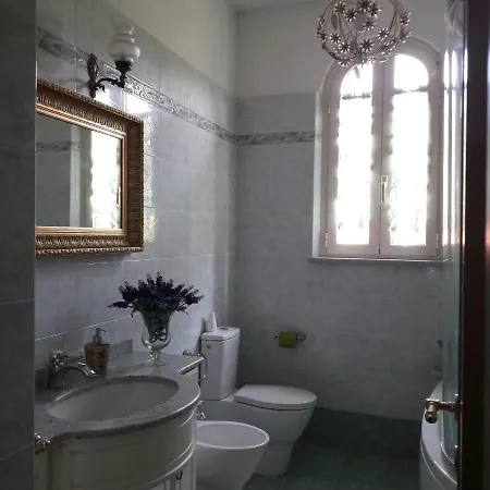 Villino San Martino 350m Dal Mare With Covered Parking Villa Viareggio